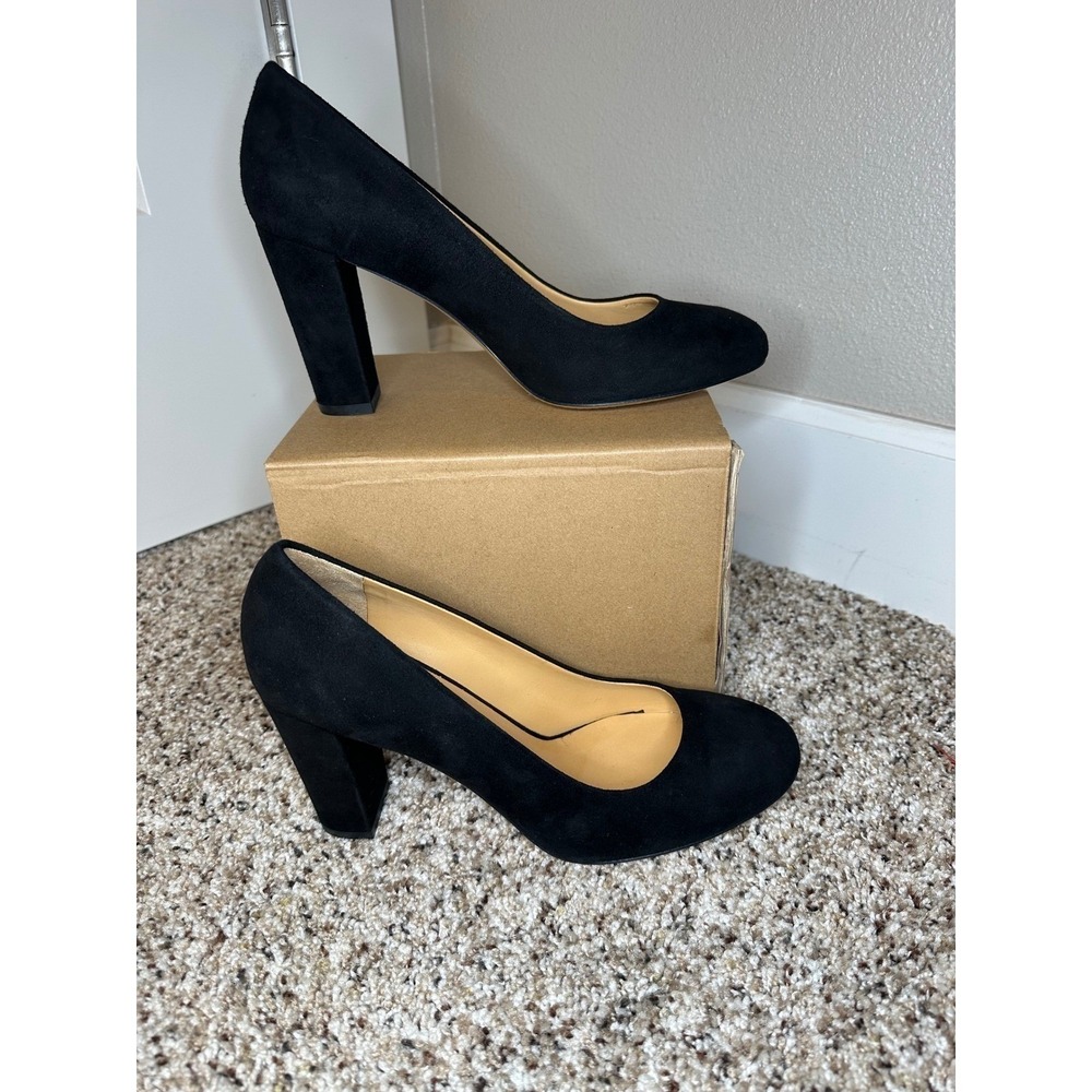 Sezane Black Suede Block Heel Round Toe Pumps Made in Italy Size 40 Womens
NWOT - Picture 3 of 8